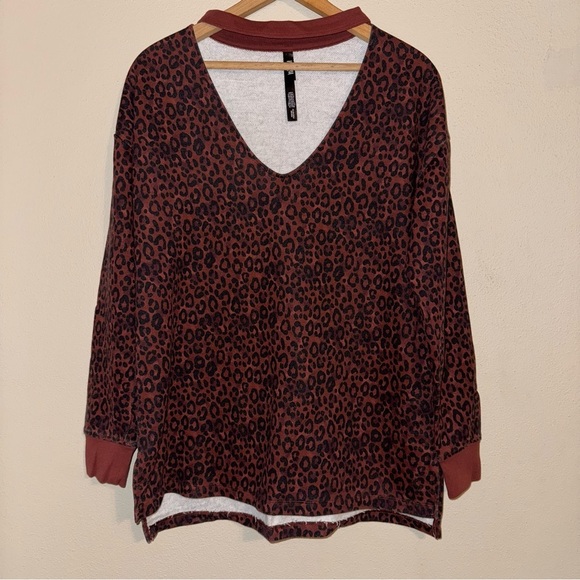 VICTORIA SECRETS SPORT LEOPARD‎ SWEATSHIRT TUNIC SIZE XS - Picture 1 of 4